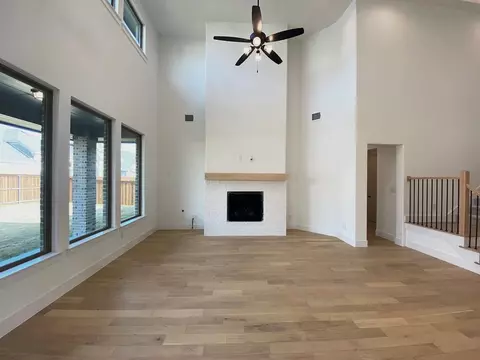 Living - 620 Donegal Dr, Celina, TX 75009 photo 2 of 7