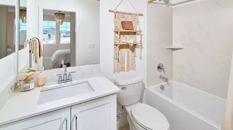 Bath - 5569 Mellano Way, Oceanside, CA 92057 photo 5 of 8