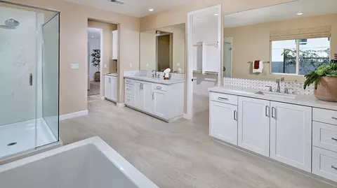 Bath - 5569 Mellano Way, Oceanside, CA 92057 photo 2 of 8
