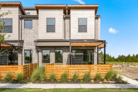 9023 Indianola Trl, Oak Point, TX 75068