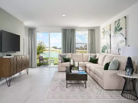 8 Dilly Ct, Palm Coast, FL 32137