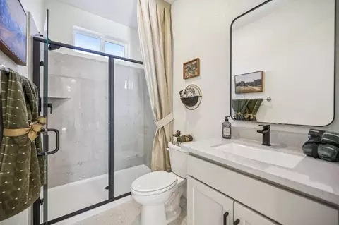 Bath - 1220 Walters Ct, Concord, CA 94520 photo 1 of 1
