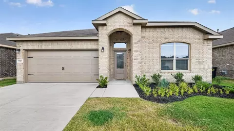 1921 Cherokee Ln, Cleburne, TX 76033