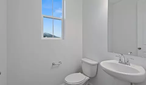Bath - 1304 E 1670 N, Payson, UT 84651 photo 2 of 4