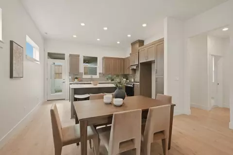 Dining - 1318 E Luna St, Newberg, OR 97132 photo 1 of 1