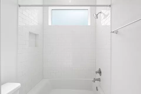 Bath - 206 San Saba Dr, Buda, TX 78610 photo 1 of 8