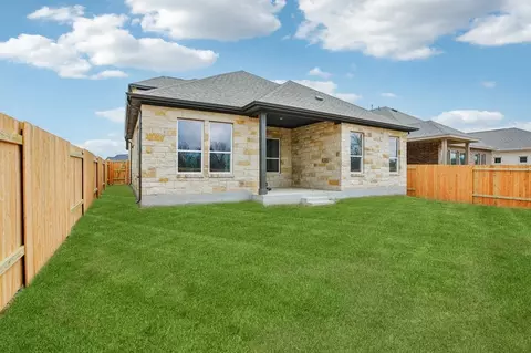 Exterior - 206 San Saba Dr, Buda, TX 78610 photo 2 of 9