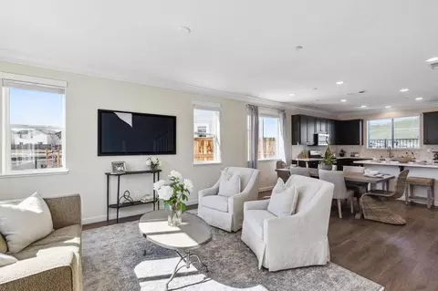 2420 Golden Way, Fairfield, CA 94533