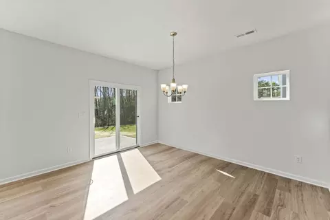 Dining - 27 Cribbs Ln, Middlesex, NC 27557 photo 1 of 3