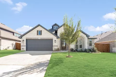 913 Hickory Chase Dr, Godley, TX 76044