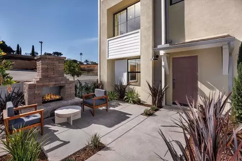 2410 Gazania Ln, Carlsbad, CA 92008