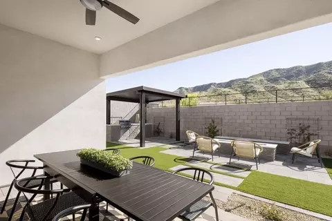 Exterior - 2035 W Steinway Dr, Phoenix, AZ 85041 photo 6 of 9