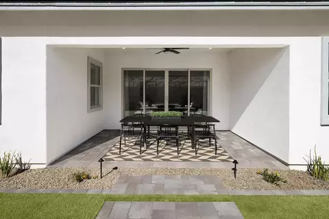 Exterior - 2035 W Steinway Dr, Phoenix, AZ 85041 photo 5 of 9