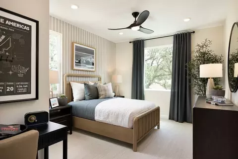 Bedroom - 112 Cresthaven Ln, Georgetown, TX 78628 photo 2 of 6