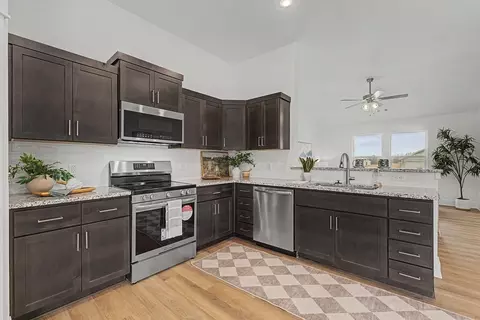 Kitchen - 101 W Seminole St, Strafford, MO 65757 photo 1 of 8