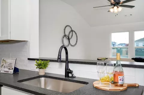Kitchen - 101 W Seminole St, Strafford, MO 65757 photo 2 of 8