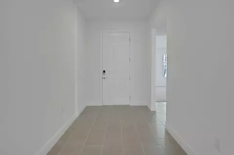 Entry Way - 7425 Sea Manatee St, Parrish, FL 34219 photo 2 of 6