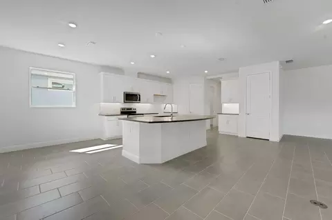 Kitchen - 7425 Sea Manatee St, Parrish, FL 34219 photo 3 of 8