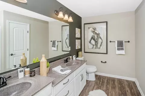 Bath - Glenhaven Way, Fairborn, OH 45324 photo 5 of 5