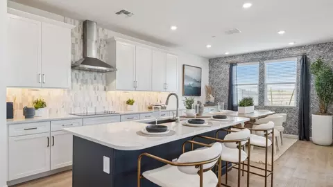 Kitchen - 9727 S 12th St, Phoenix, AZ 85042 photo 3 of 6