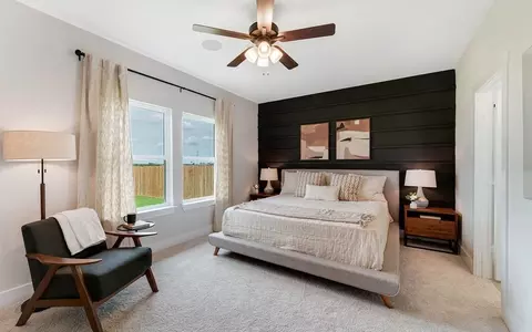 Bedroom - 10610 Flight Deck Ct, Conroe, TX 77303 photo 4 of 11