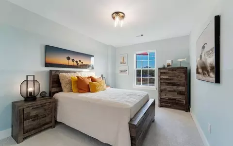 Bedroom - 10610 Flight Deck Ct, Conroe, TX 77303 photo 9 of 11