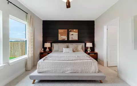 Bedroom - 10610 Flight Deck Ct, Conroe, TX 77303 photo 5 of 11