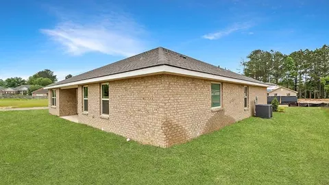 Exterior - 209 Raulston Dr, Byram, MS 39272 photo 7 of 8