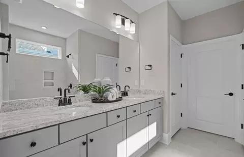 Bath - 5940 Moonshell Loop, Wilmington, NC 28412 photo 1 of 2