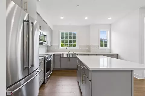 1980 SE 12th St, North Bend, WA 98045