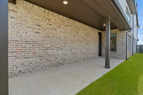 Exterior - 1804 Casting Rdg, Mesquite, TX 75181 photo 4 of 9