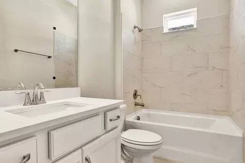 Bath - 282 Knotted Birch Ave, Saint Augustine, FL 32092 photo 1 of 5