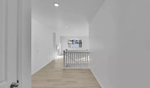 8622 N Halloran Ct, Lake Point, UT 84074