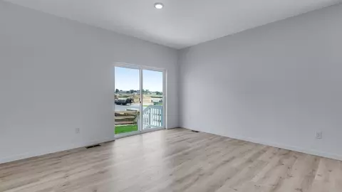 Living - 789 Bellow Rd, Windsor, CO 80550 photo 4 of 5