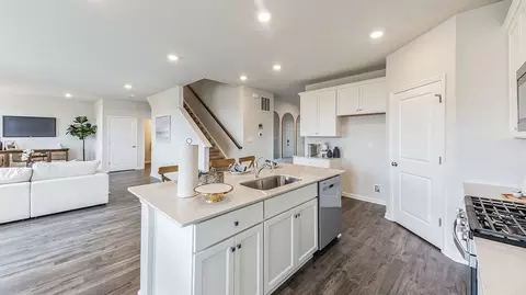 537 Trolley Ln, Sellersville, PA 18960