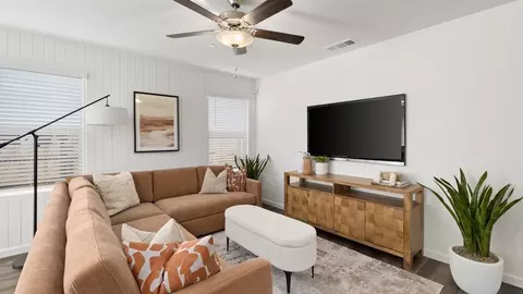 Living - 1897 E Linden Ave, Reedley, CA 93654 photo 1 of 1