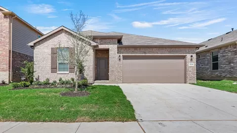 304 Blanco Dr, Azle, TX 76020