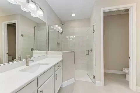 Bath - 149 Okeeffe Cir, Bradenton, FL 34212 photo 1 of 5