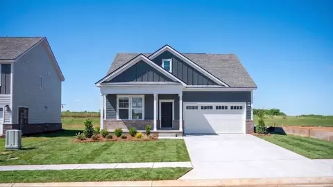 3303 Parmenter St, Columbia, TN 38401