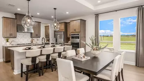 Kitchen - 19337 Lochside Ln, Mount Dora, FL 32757 photo 7 of 11