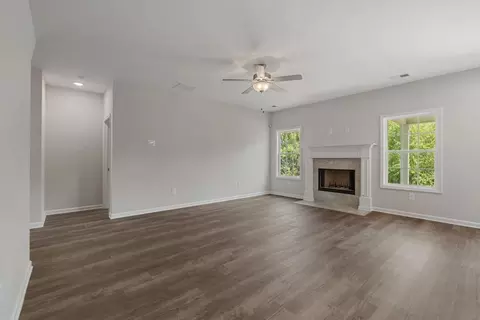 Living - 104 Beaver Creek Way, Lagrange, GA 30241 photo 3 of 5