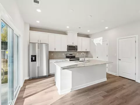 Kitchen - 1209 30th St Ln NE, Conover, NC 28613 photo 3 of 5