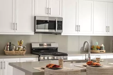 Kitchen - 1518 E Holguin St, Lancaster, CA 93535 photo 5 of 5