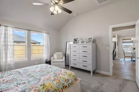 Bedroom - 16140 Tall Grass Dr, Moore, OK 73170 photo 5 of 7