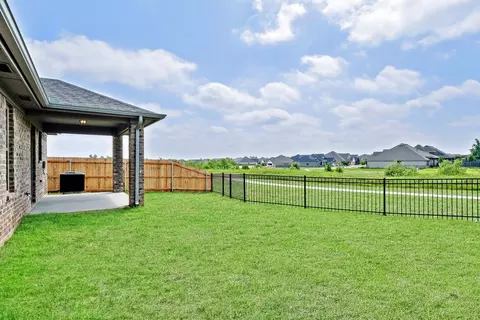 Exterior - 16140 Tall Grass Dr, Moore, OK 73170 photo 10 of 13