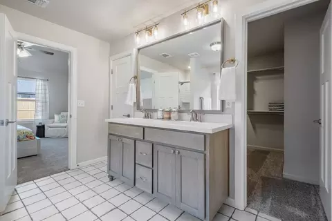 Entry Way - 16140 Tall Grass Dr, Moore, OK 73170 photo 3 of 5