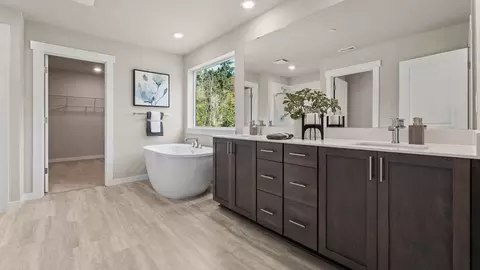 Bath - 9810 36th St E, Edgewood, WA 98371 photo 4 of 5