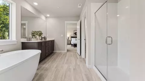 Bath - 9810 36th St E, Edgewood, WA 98371 photo 3 of 5