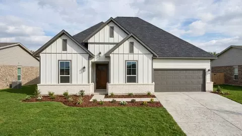 1625 Briscoe Dr, Benbrook, TX 76126