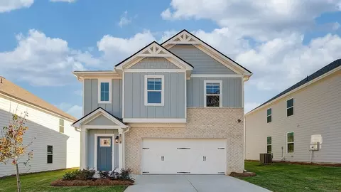 Exterior - 88 Hydrangea Cir, Fairburn, GA 30213 photo 3 of 8